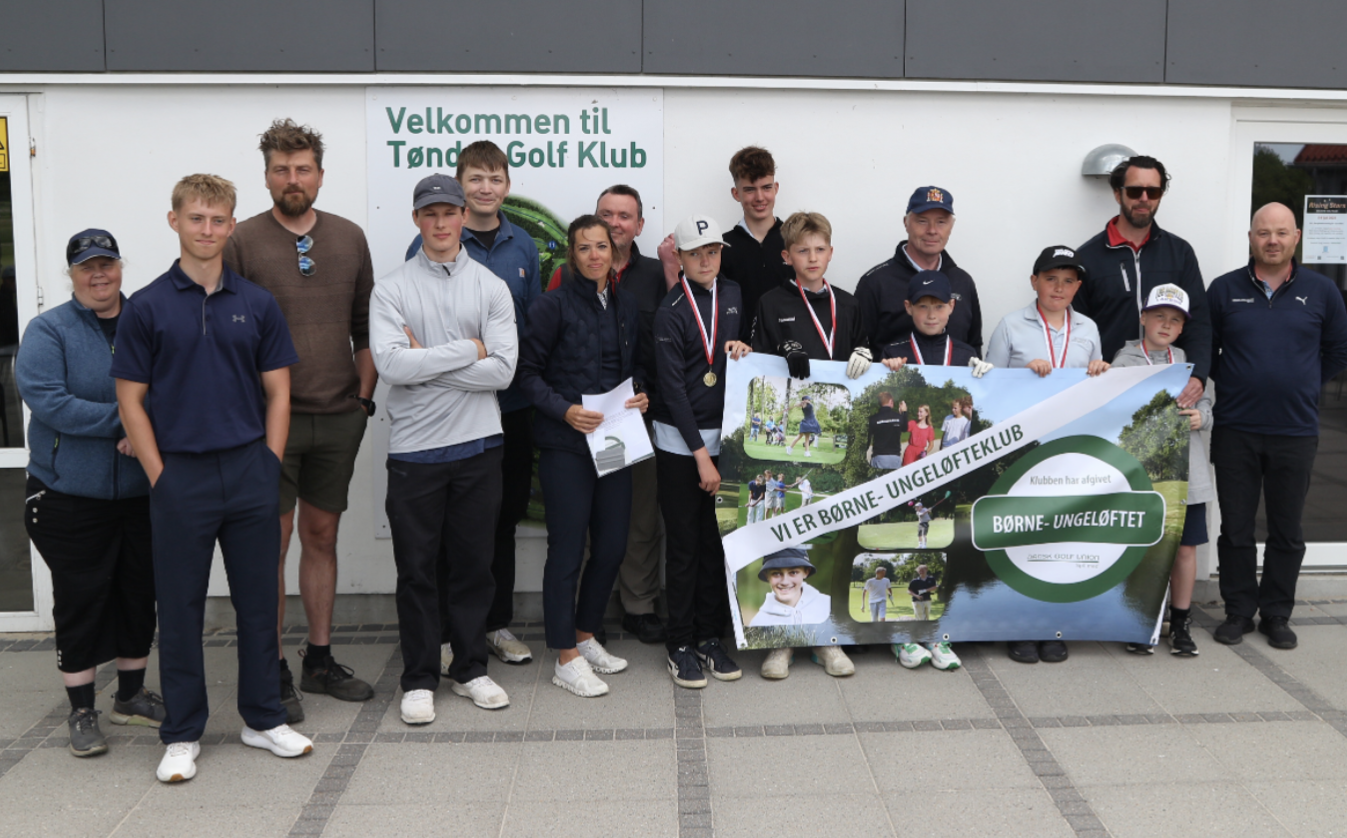 Haderslev Golfklub blev fejret og fik overrakt det fulde Børne- ungeløfte efter fokuseret arbejde med området i klubben